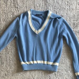 Brandy Melville Blue and White V-Neck Sweater